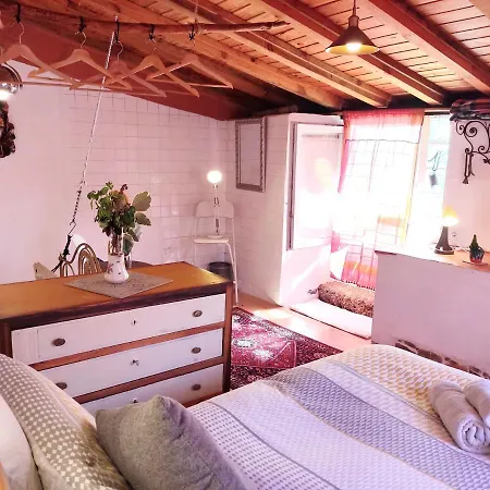 Sandomil Riverbeach Tiny House