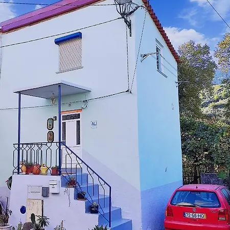 Sandomil Riverbeach Tiny House *